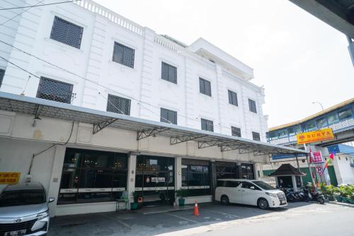 RedDoorz Plus at Hotel Surya Solo – Surakarta (Solo), ID