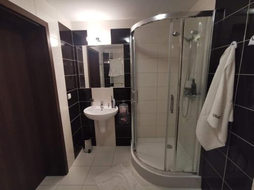 Fürdőszoba, Apartament Perła 22 Jezioro Pluszne (Apartament Perla 22 Jezioro Pluszne) in Mierki