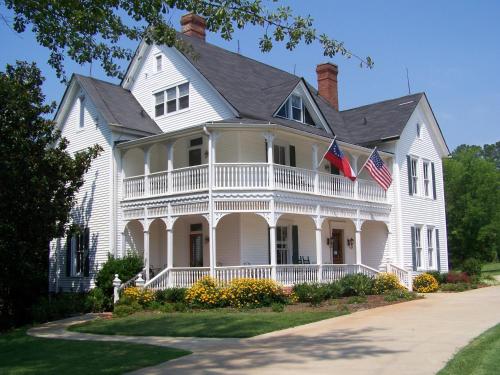 luxury hotels in Acworth