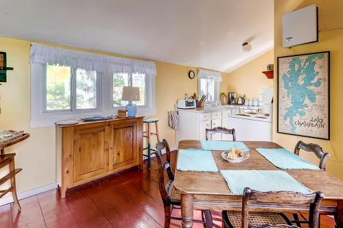 Charming St Albans Cottage on Lake Champlain! in Melville Landing, USA