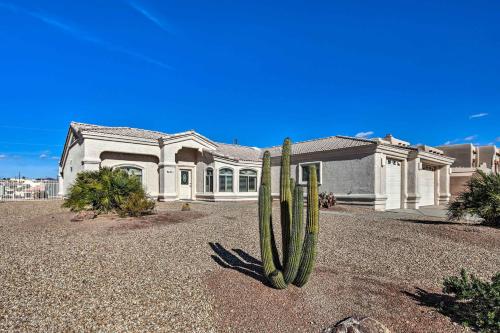 Cozy Lake Havasu House with Views - 1 Mi to Water!