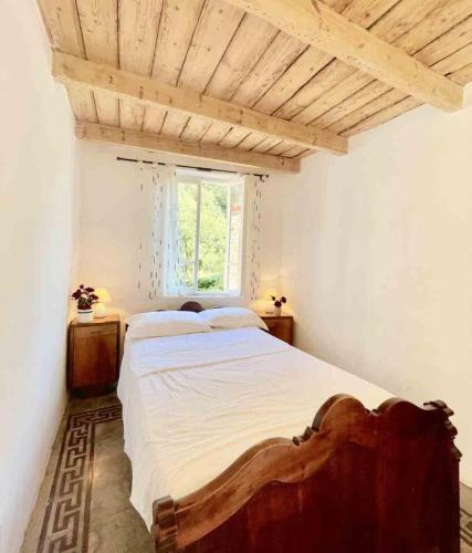 Casa Via Orsini Isolabona Liguria Italy Sleeps 5