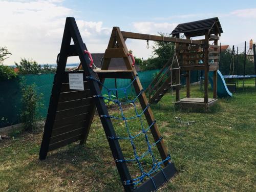 Na úpatí Pálavy Na úpatí Pálavy