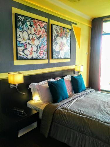 room detail thumbnail 0