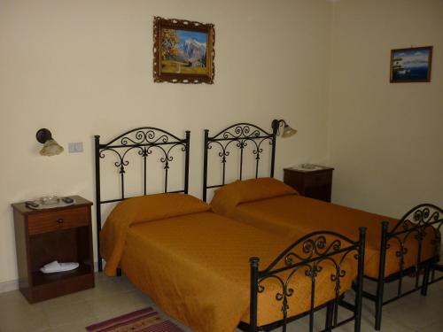Albergo Vittoria Room Type - Triple Room Albergo Vittoria Room Type - Triple Room