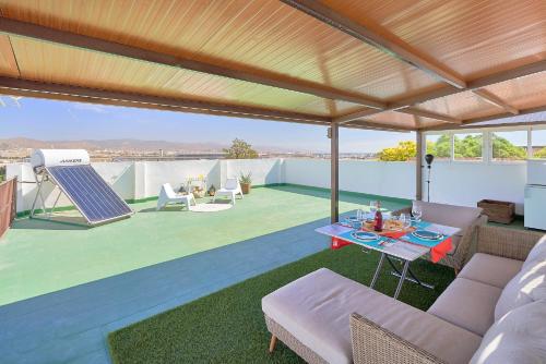 PENTHOUSE NEAR MALAGA TOWN also long term and available car - Málaga