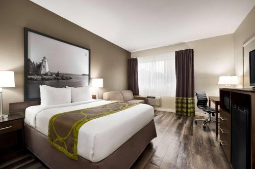Super 8 By Wyndham Sarnia On in Sarnia (Ontario)