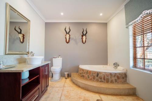 Kilima Private Game Reserve & Spa Room Type - Deluxe Queen Suite
