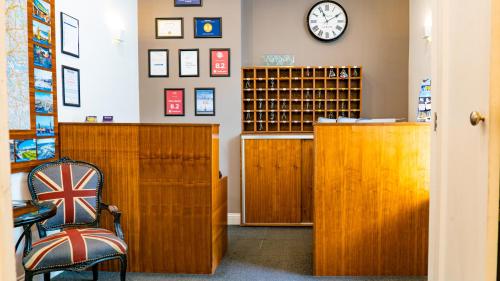 Lobby, Chelsea Guest House in Lambeth