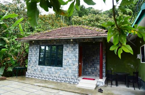 MOUNTAIN VIEW HOLIDAY HOME ( A M HOMESTAY)