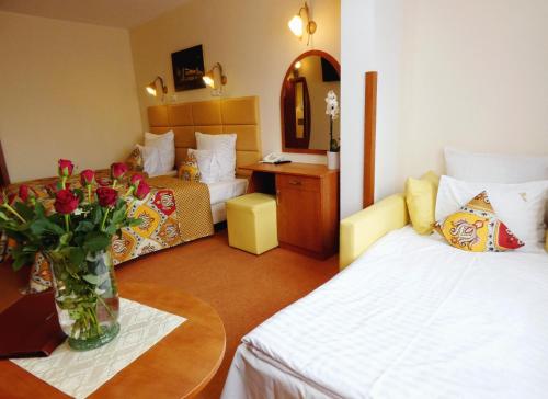 Aparthotel Adler - main image
