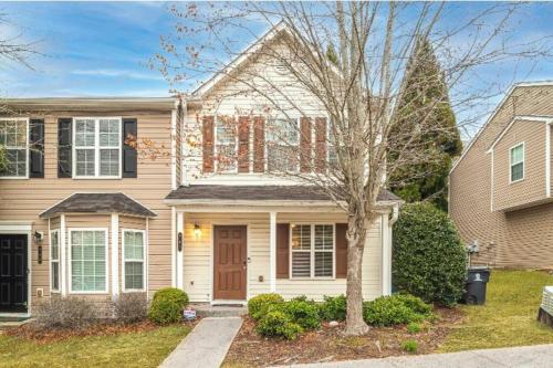 Beautiful Cozy 3-Bedroom Townhome Retreat in Fulton Country Airport