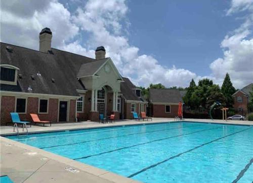 Beautiful Cozy 3-Bedroom Townhome Retreat in Fulton Country Airport