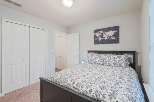 Beautiful Cozy 3-Bedroom Townhome Retreat