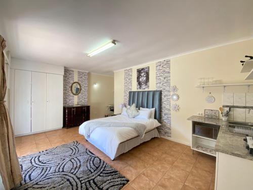 MT Perry Room Type - Double Room with Terrace