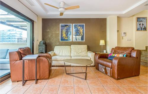 Nice home in Elche with Outdoor swimming pool WiFi and 3 Bedrooms - main image