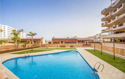 Nice home in Elche with Outdoor swimming pool WiFi and 3 Bedrooms - image 12