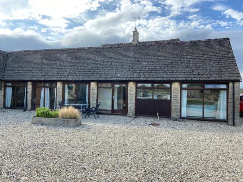 Stable Cottage, Old Mill Farm, Cotswold Water Park