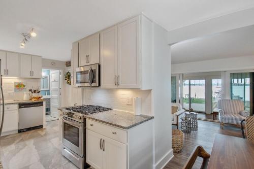 Beautiful Waterfront House in Owasco Lake in Owasco (NY)