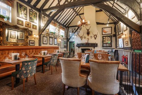 ห้องอาหาร, The George Hotel, Dorchester-on-Thames, Oxfordshire - The Coaching Inn Group in วอลลิ้งฟอร์ด