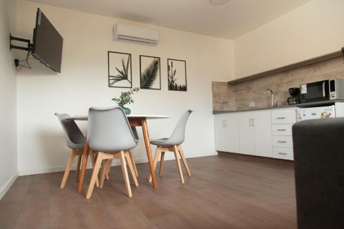 Kitchen, Rozas Apart near Ministro Pistarini International Airport