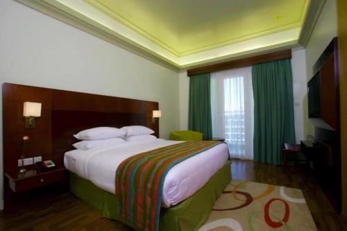 One Bedroom Apartment Near Mashreq Metro Station By Luxury Bookings AD