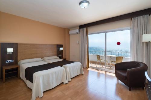 Double or Twin Room with Sea View