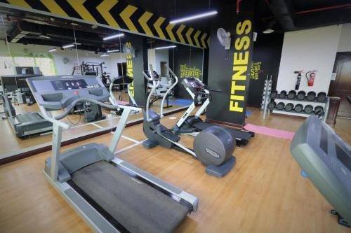Standard one Bedroom Apartment Near ADCB Metro By Luxury Bookings - image 12