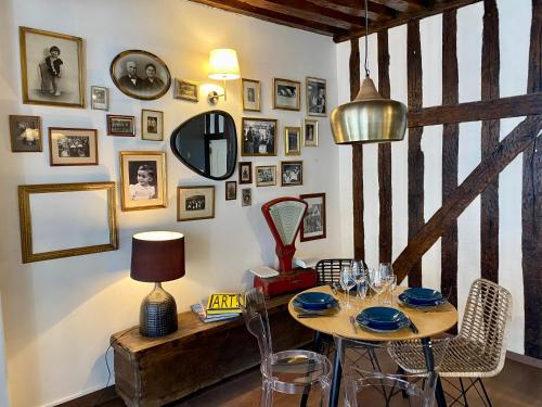 Le repaire d'Esmeralda, Orleans