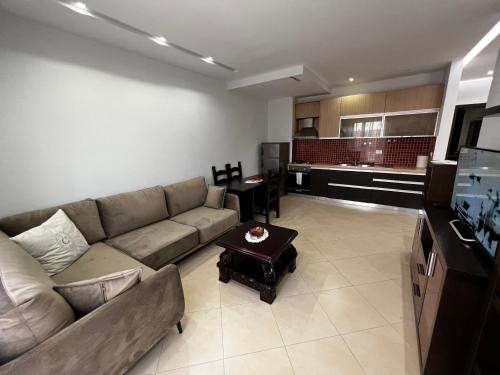 Grande Veranda 2, Tirana (photo 8)
