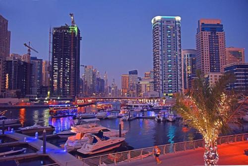 Two Bedroom Apartment In Dubai Marina By Luxury Bookings Ad - Photo 7 of 13