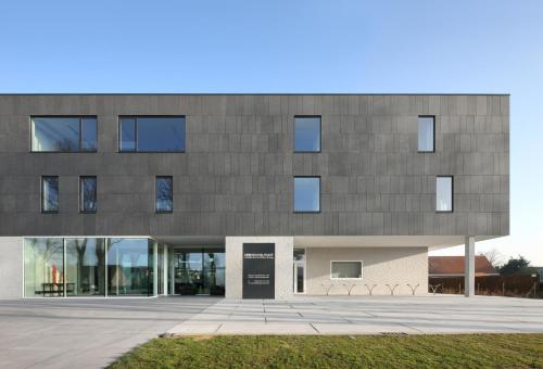 Hotel Middelpunt - Gratis Parking - Ontbijt inbegrepen! – Middelkerke, UT
