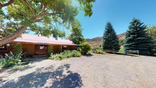 Pack Creek ~ The Lodge in Moab, USA