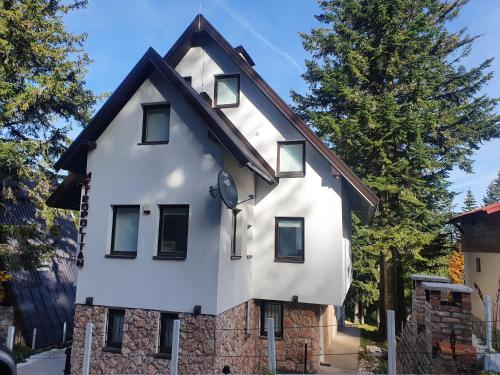 Metropolitan London, Marrakesh & Tokyo in Jahorina