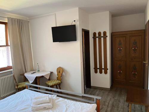 Pension Main-Art Room Type - Double Room with Private Bathroom