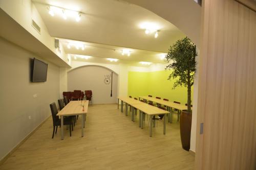 Hotel Emonec - image 12