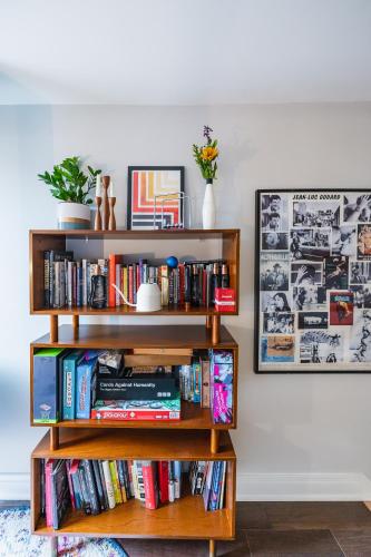 Bedroom in thoughtfully decorated East Passyunk home (South Philadelphia), Philadelphia (Foto 9)