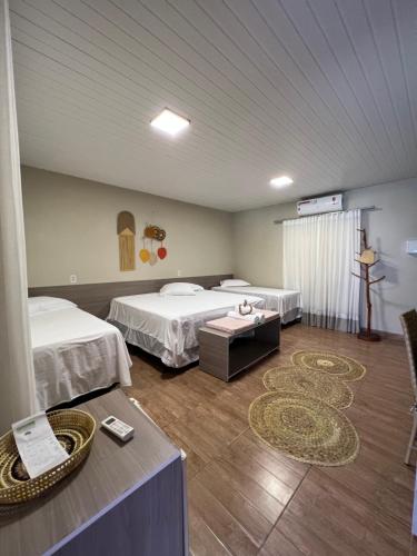 1 double bed, 1 twin bed