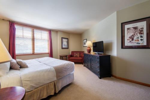 Large Zephyr Mountain Lodge condo with fireplace and Village Views condo detail