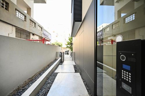 Stylish 2 BR with Balcony in Ben Yehuda by HolyGuest - image 3