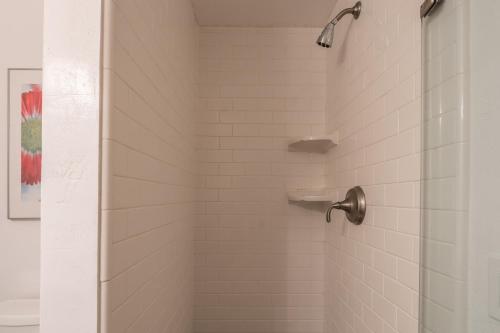 Updated 5 Bedroom 3 bathroom townhome Slopeside at 1849 Condos 671 sleeps 10