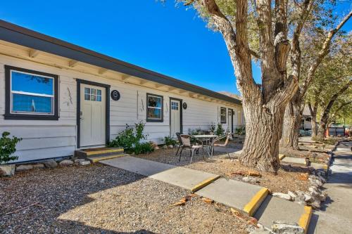 The Historic West Walker Motel