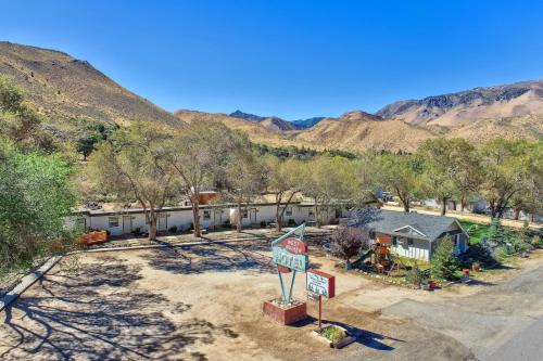 The Historic West Walker Motel