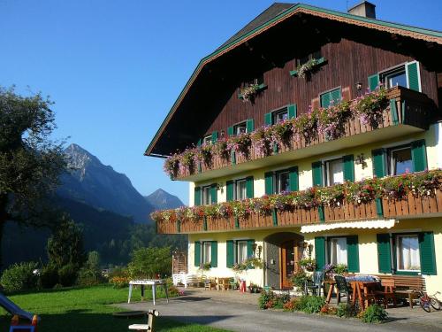 BIO Bauernhof EGGERHOF - Hotel - Strobl