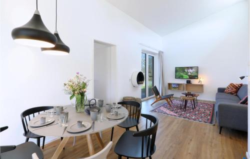 Gorgeous Home In Lembruchdümmer See