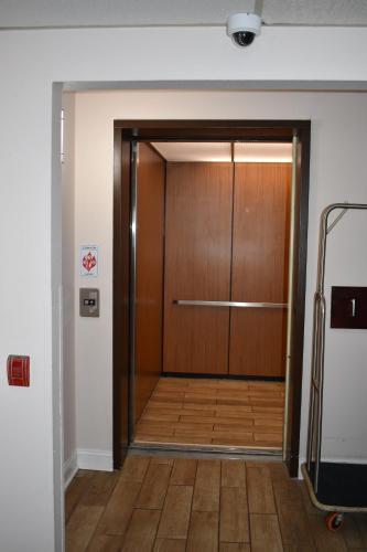 ซูเปอร์ 8 บาย วินด์แฮม ลาเวล/คัมเบอร์แลนด์ แอเรีย (Super 8 By Wyndham La Vale/Cumberland Area) in ลาวาล (แมรีแลนด์)