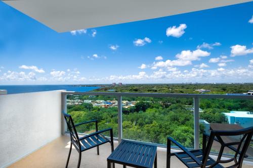Balcony/terrace, Private Oasis at Arya in Miami (FL)