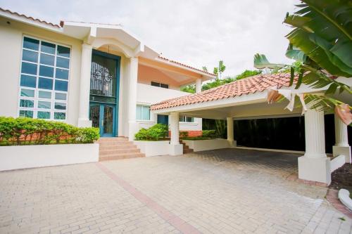 Impresionante villa con piscina Metro Country Club in Juan Dolio