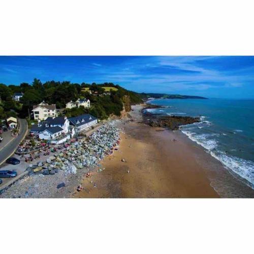Adorable bedsit for you, partner and your pet! in Amroth