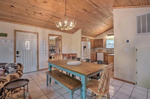 Lush Garfield Cabin with Community Pool and Lake! in Garfield, USA